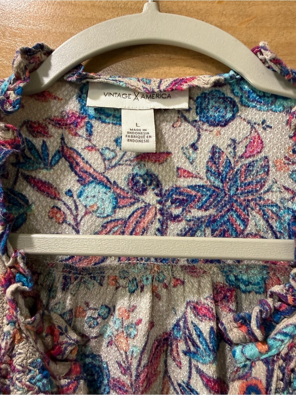 Vintage America Multicolor Floral Button-Front Blouse in Blue, Pink & Cream Sz L - Picture 2 of 4